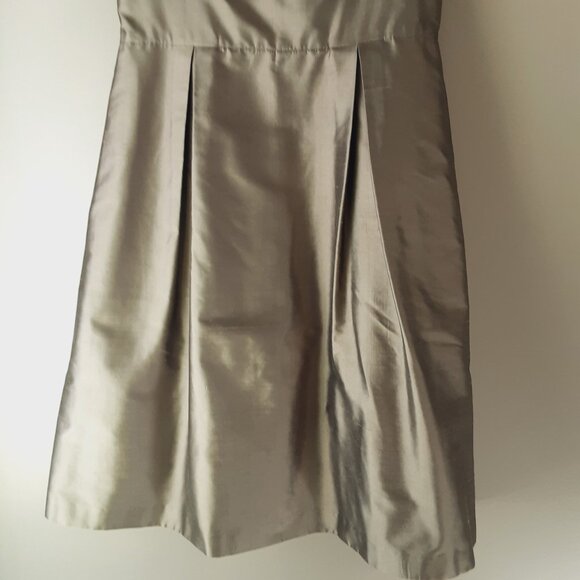 Jenny Yoo Gorgeous Silver / Grey 100% Silk Fit and Flare Dress - Picture 5 of 16